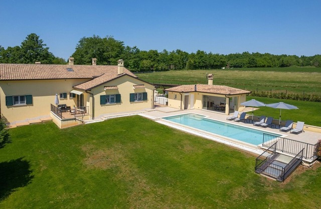 Holiday House Mateo with Private Pool