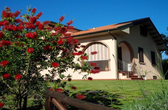 Holiday house Montescudaio for 1 - 5 persons with 3 bedrooms - Holiday house