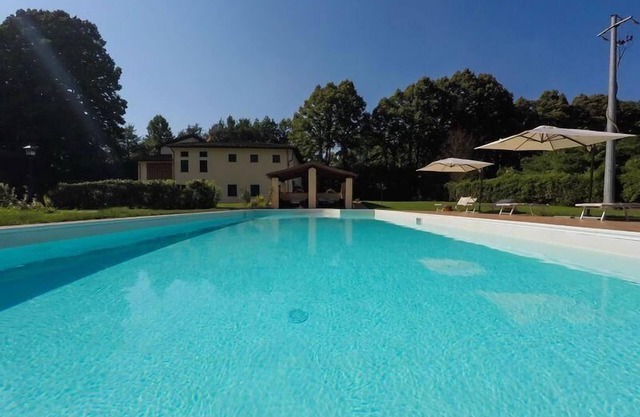 Holiday house Monteggiori for 1 - 27 persons with 8 bedrooms - Holiday home
