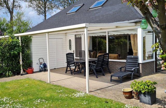 Holiday house Stavenisse for 1 - 5 persons with 3 bedrooms - Holiday house