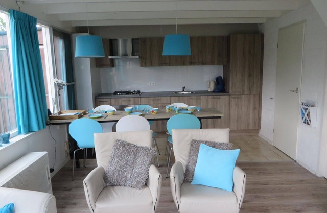 Holiday house Stavenisse for 1 - 4 persons with 2 bedrooms - Row house