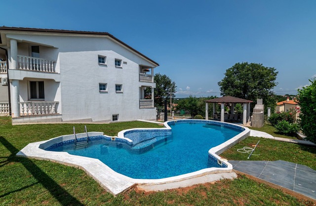Holiday house with a swimming pool Radmani, Poreč (K-16440)