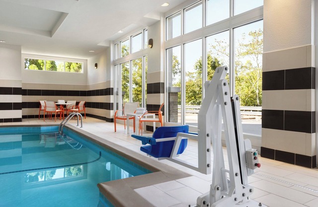 Holiday Inn Birmingham - Hoover by IHG