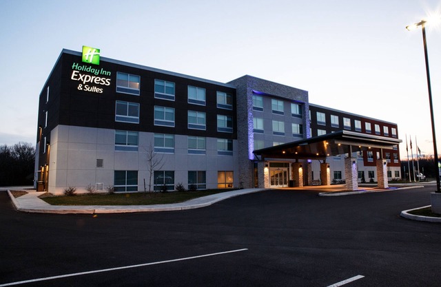 Holiday Inn Express and Suites Gettysburg by IHG