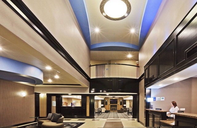 Holiday Inn Express Hotel & Suites JACKSONVILLE by IHG