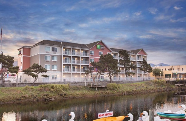 Holiday Inn Express Hotel & Suites Seaside Convention Center by IHG