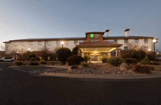 Holiday Inn Express & Suites St. George North - Zion by IHG