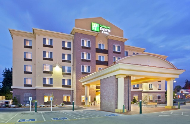 Holiday Inn Express & Suites Seattle North - Lynnwood by IHG