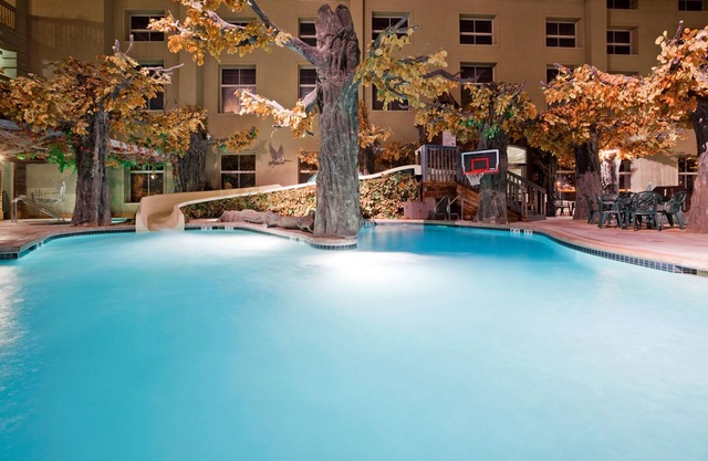 Holiday Inn Hotel & Suites Madison West - Middleton by IHG