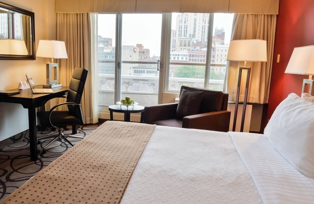 Holiday Inn Montréal Centre-Ville Downtown by IHG