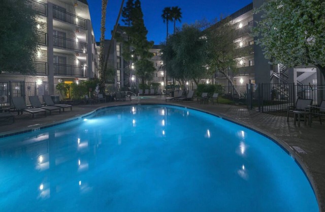 Holiday Inn Phoenix Airport North, Standard 2 Queens - Near City Hotspots