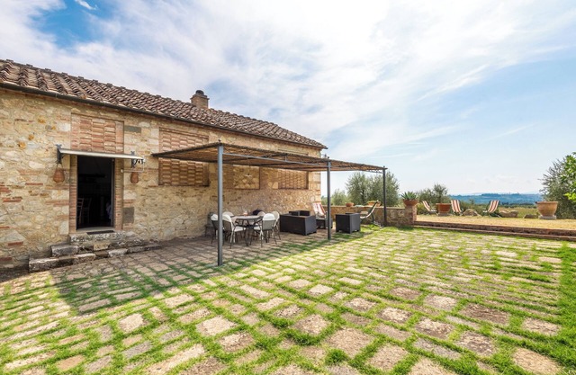 Holiday Home 'Fienile' with Shared Pool, Shared Garden and Wi-Fi