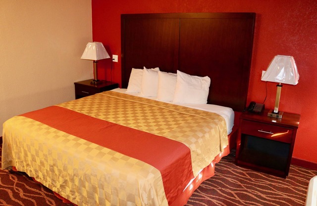 Holiday Lodge Salem,OR