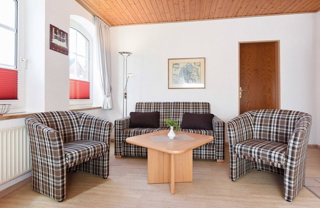 Holiday oystercatcher - apartments in the tidal house