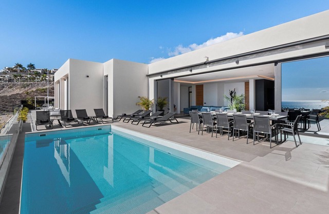 Holiday Villa 'Karat Caldera' with Sea View, Wi-Fi and Air Conditioning