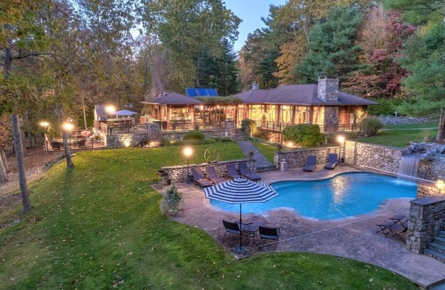 Hollow Brook Estate