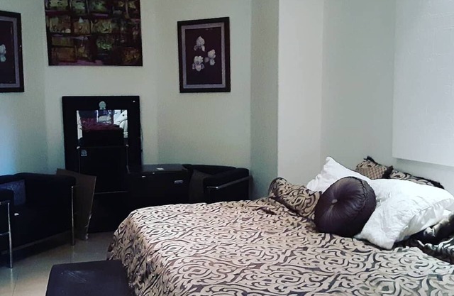 Hollywood Hill's Secret Happiness House