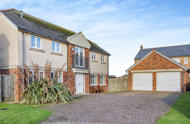 Holmeside - Five Bedroom House, Sleeps 9