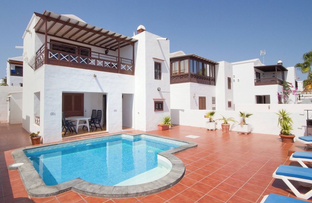 Home from home 2 storey villa, with a private pool and close to all amenities.