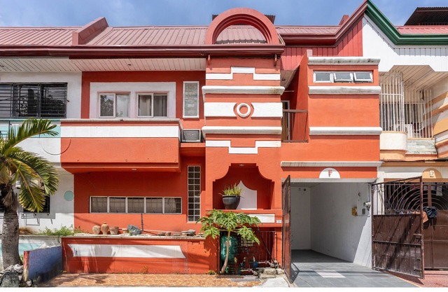 Home Near Airport & MOA for Big Family Groups