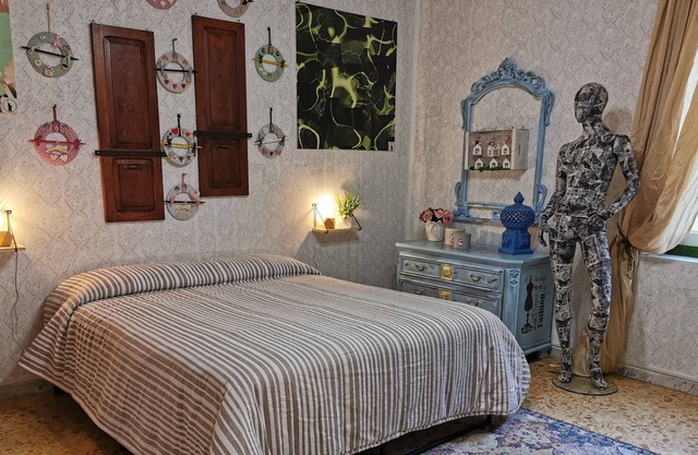 Home Vintage Art L&B