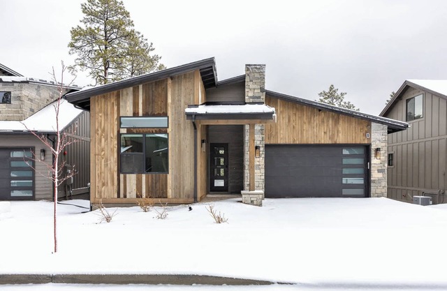 Home with Studio near Pine Canyon