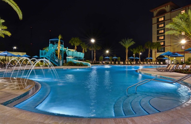 Home2 Suites by Hilton Orlando at Flamingo Crossings