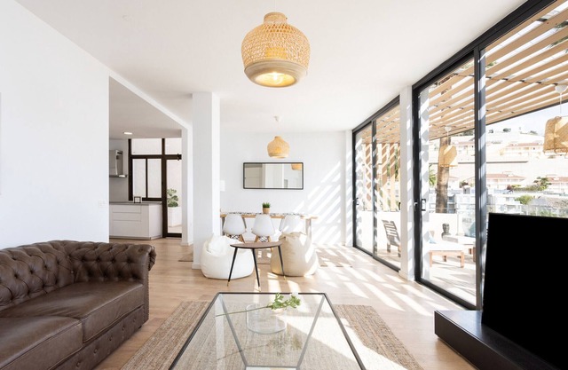 Home2Book Design Villa in Exclusive Santa Cruz