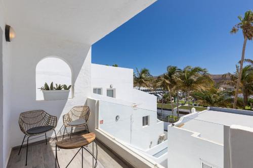 Home2Book Cozy Apt with Terrace near the Beach