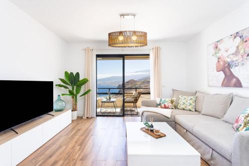 Home2Book Dreamy View Of The Bay Private Terrace