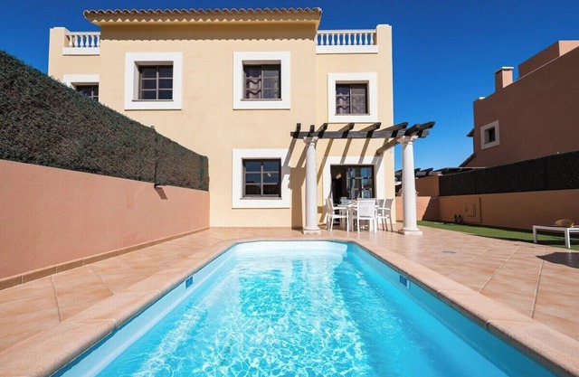 Home2Book Private Pool & Terrace, Aloha Sun Villa