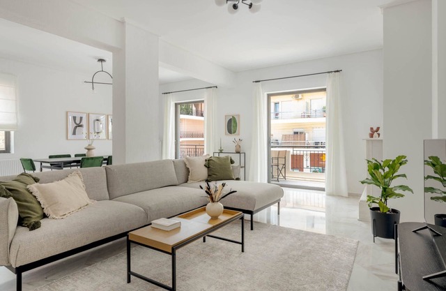 Homely 3BR Apartment in Marousi