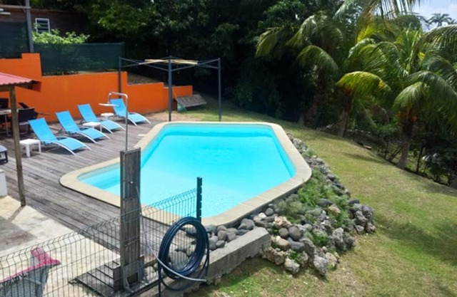 Homerez - Amazing bungalow 1 km away from the beach for 2 ppl. with shared pool