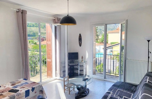 Homerez - Apartment in Ria-Sirach