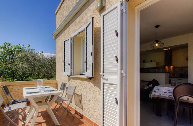 Homerez - Appartement 15 km away from the beach for 4 ppl. at Taglio-Isolaccio