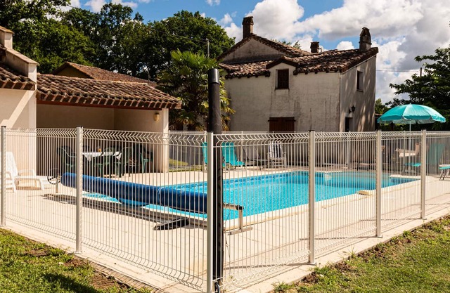 Homerez - Big villa for 10 ppl. with swimming-pool and terrace at Montlauzun