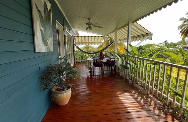 Homerez - Bungalow in Bouillante, sea view