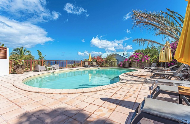 Homerez - Bungalow with sea view in Bouillante