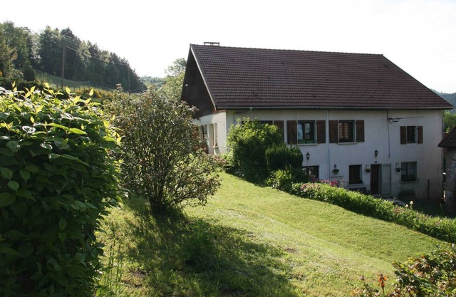 Homerez - Charming Cottage in Fraize with Private Parking