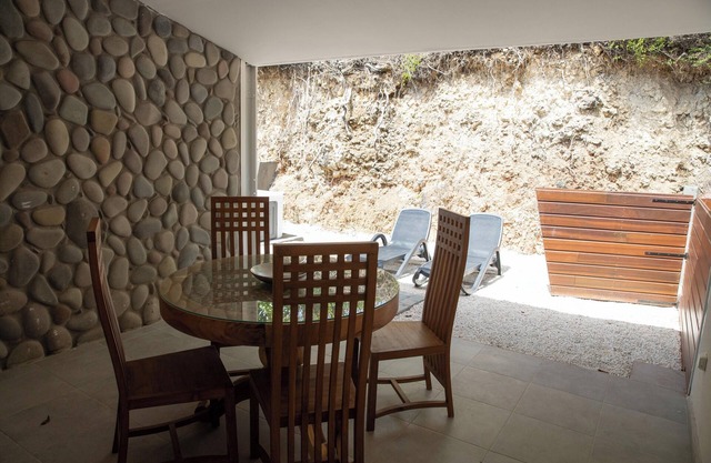 Homerez - Charming House in Sainte-Anne with Spa