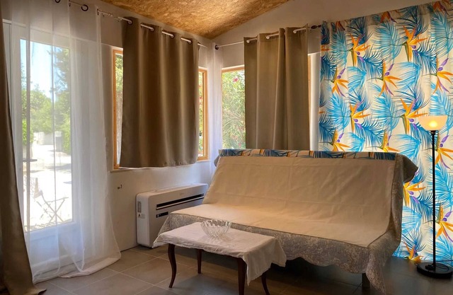 Homerez - Apartment in Canaules.
