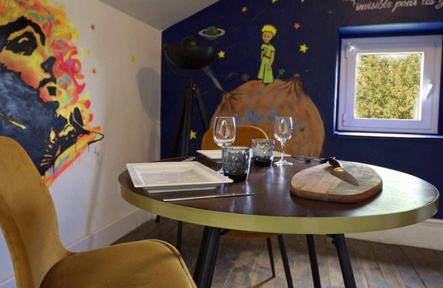 Homerez - Amazing appartement for 2 ppl. with garden at Saint-Cyr-au-Mont-d'Or