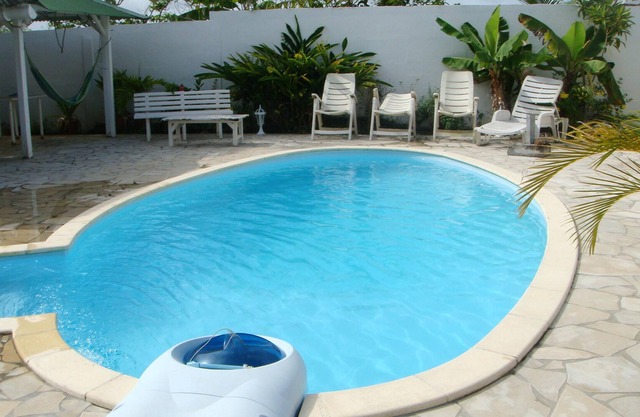 Homerez - House for 6 ppl. with swimming-pool and terrace at Morne-À-l'Eau