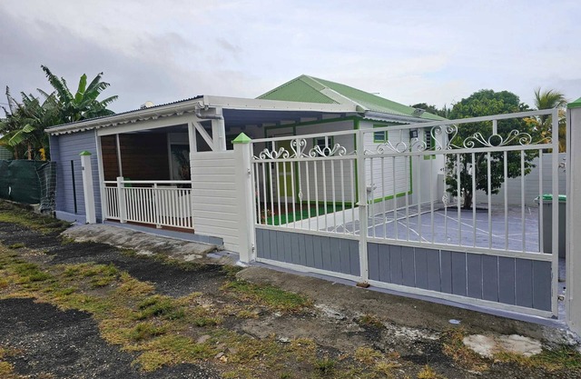 Homerez - House in Petit-Canal