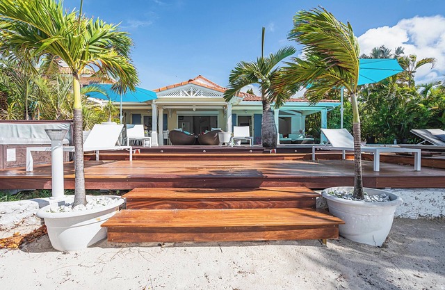 Homerez - Luxury Villa with Pool - Saint-François