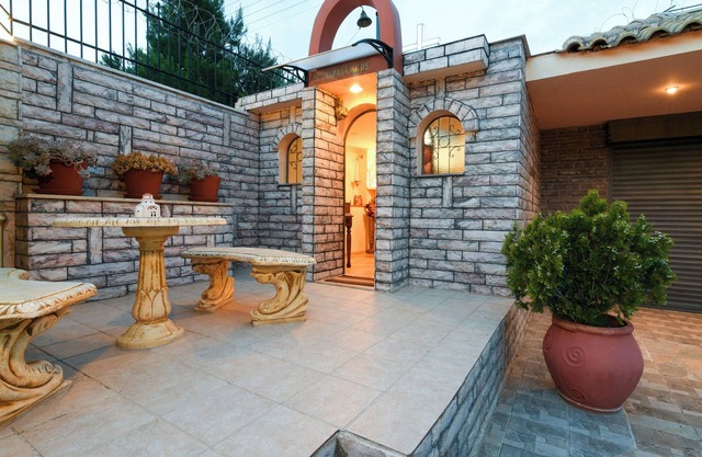 Homerez - Luxury Villa in Kitsi with Private Pool