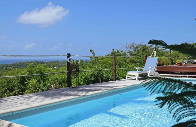 Homerez - Modern villa with pool in Sainte-Anne 154 m² sea view