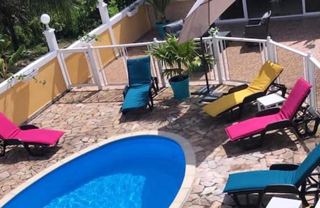 Homerez - Villa for 6 ppl. with swimming-pool and garden at Capesterre-Belle-Eau