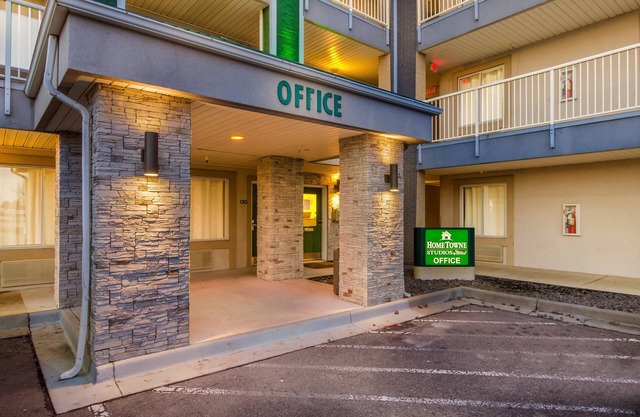 HomeTowne Studios By Red Roof Denver - Airport/Aurora