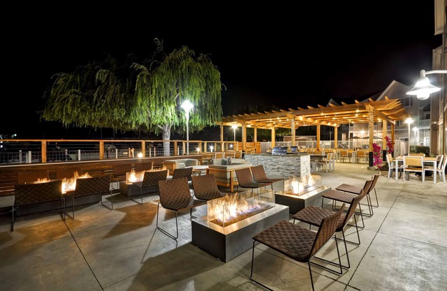 Homewood Suites by Hilton Oakland-Waterfront